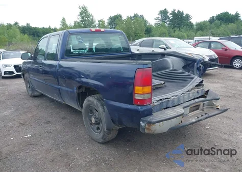 2001 Chevrolet Silverado 1500 from USA, damaged, VIN 2GCEC19W211179643